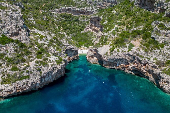 private-speedboat-custome-made-tour-from-trogir-and-split