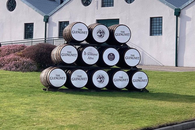 private-speyside-tour-with-glen-moray-cardhu-and-glenlivit