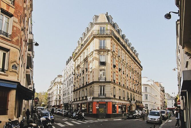 private-street-art-tour-in-paris-with-local-expert