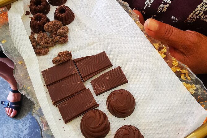 private-tour-cocoa-coffee-local-market-and-cigars-factory