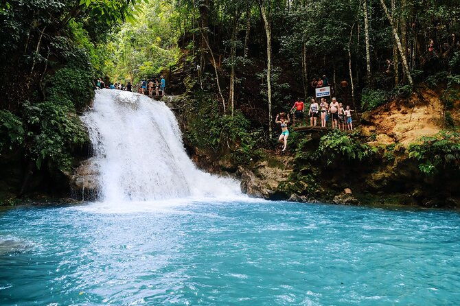private-tour-from-falmouth-to-ocho-rios-blue-hole-and-beach