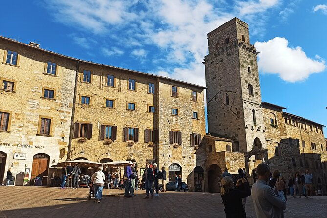 private-tour-full-day-in-volterra-san-gimignano-with-wine-tasting-experience