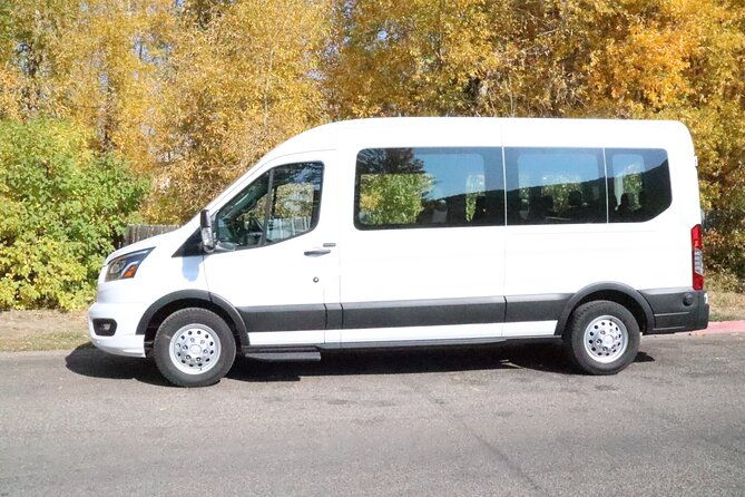 private-tour-in-grand-teton-national-park-and-yellowstone-lower-loop