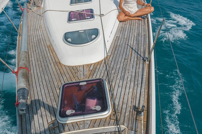private-tour-on-a-sailboat-swim-and-stand-up-paddle-antibes-cape