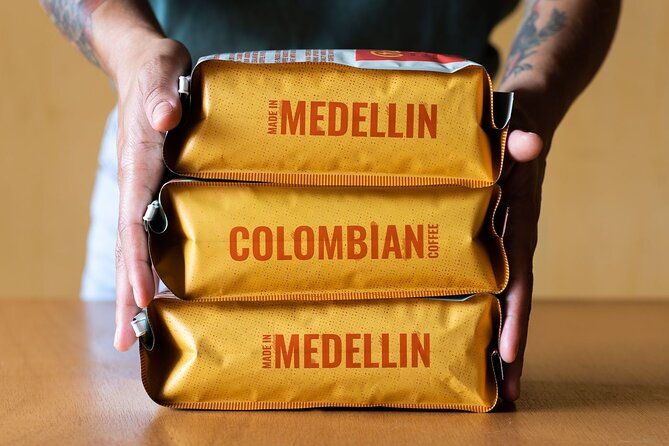 private-tour-the-urban-coffee-culture-in-medellin-coffee-farm-workshop
