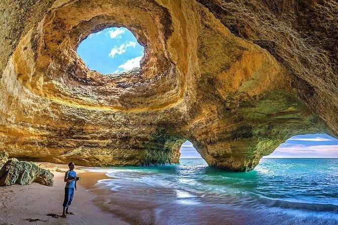private-tour-to-discover-the-algarve-coastline-from-lisbon-3-days-all-included