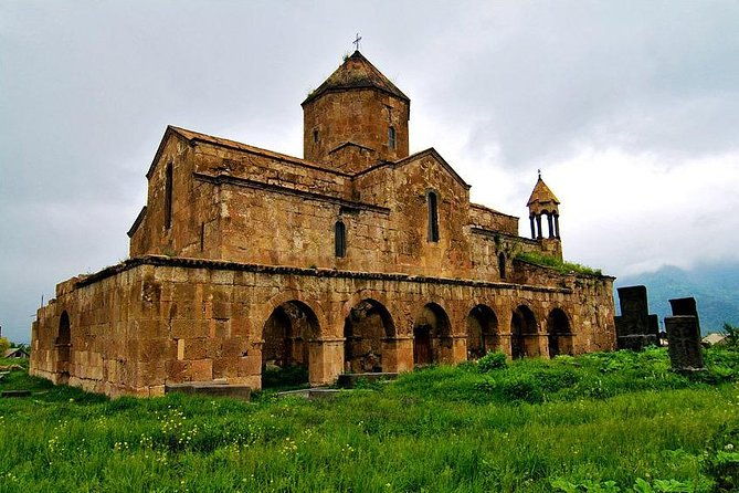 private-tour-to-unesco-heritage-haghpat-and-sanahin-monasteries-and-odzun-church