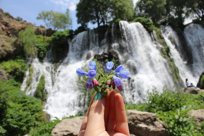 private-tour-to-wings-of-tatev-tatev-monastery-shaki-waterfall-noravank