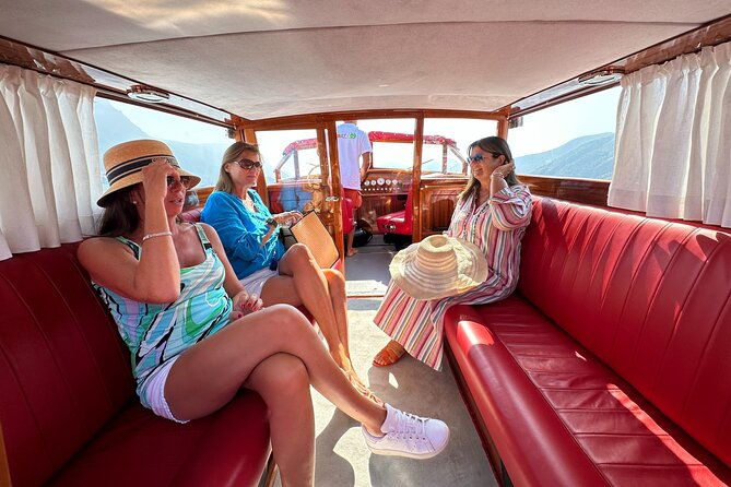private-tour-with-classic-wooden-boat-on-lake-como-2