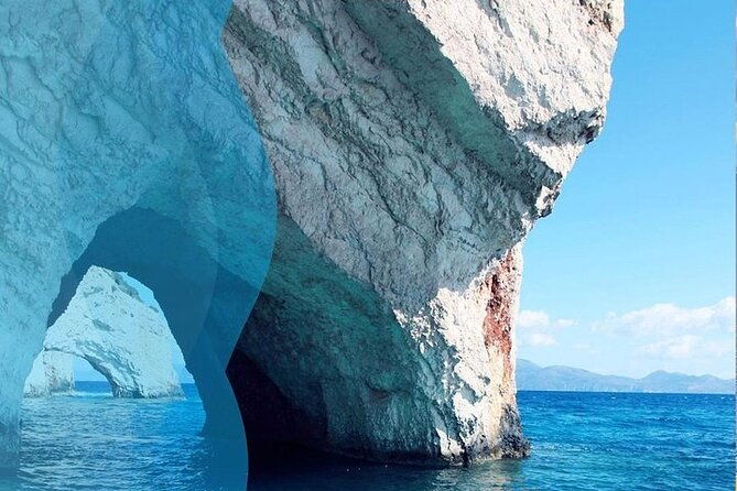 private-tourblue-cavemamula-island-submarine-tunnel-our-lady-of-the-rock3h