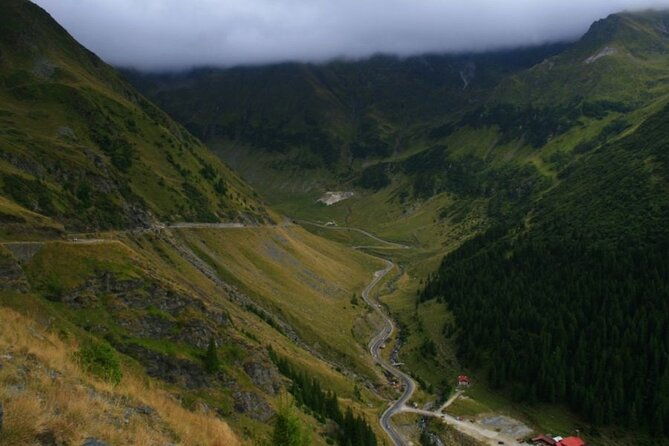 private-transfagarasanbalea-lake