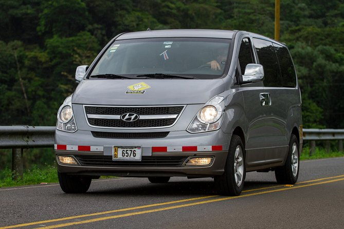 private-transfer-from-manuel-antonio-to-la-fortuna-from-11-to-15-passengers