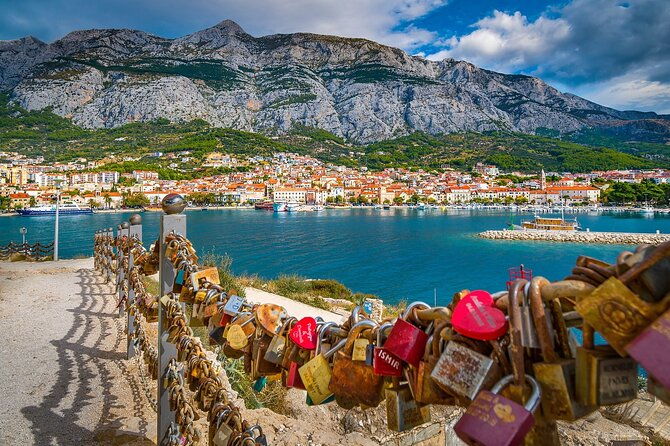 private-transfer-from-split-to-dubrovnik-with-2h-sightseeing-stop-in-ston