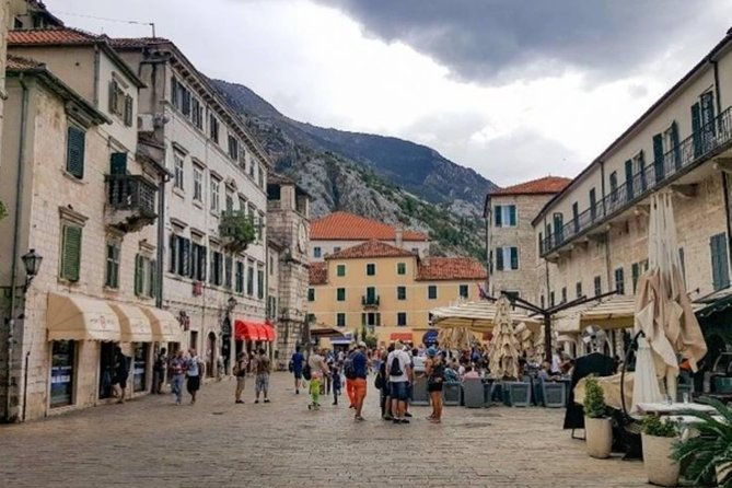 private-transfer-from-tivat-airport-to-kotor-2