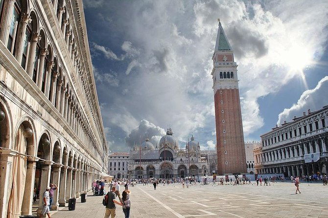 private-transfer-from-verona-to-venice-venice-airport-venice-cruise-terminal