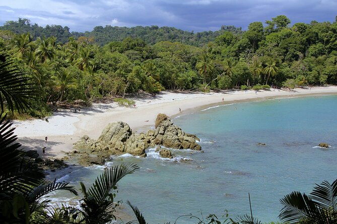private-transportation-from-san-jose-airport-to-manuel-antonio