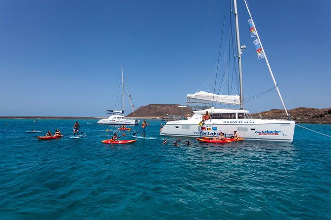 private-trips-to-lobos-island-in-catamaran-lagoon-421-2