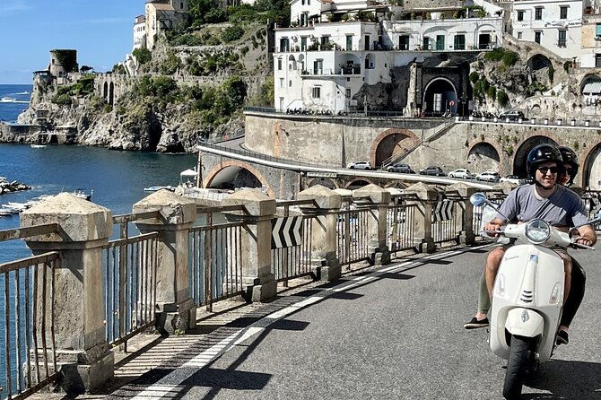 private-vespa-scooter-adventure-on-the-amalfi-coast