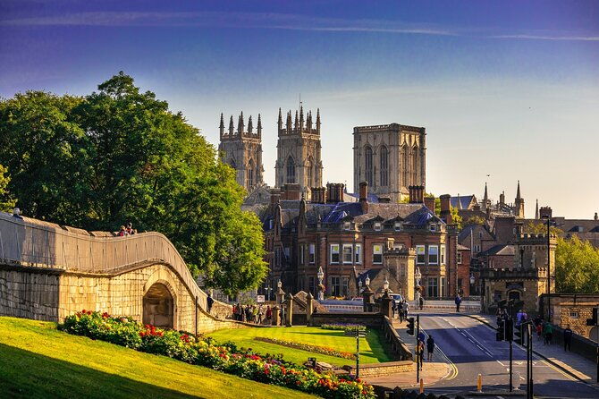 private-walking-tour-york-city-highlights-and-york-minster