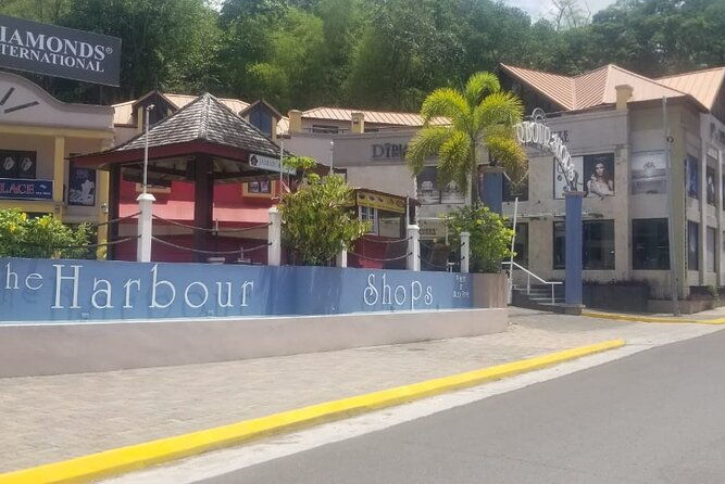 private-white-river-bamboo-rafting-limestone-massage-ocho-rios
