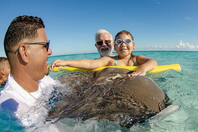 private-yacht-48-ft-sting-ray-city-snorkel-starfish-beach