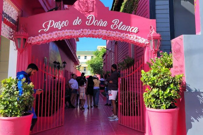 puerto-plata-sightseeing-horse-riding-amber-cove-taino-bay