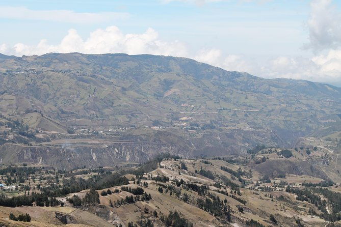 quilotoa-lake-private-day-trip-from-quito