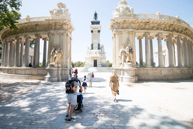 retiro-park-walking-tour-in-madrid