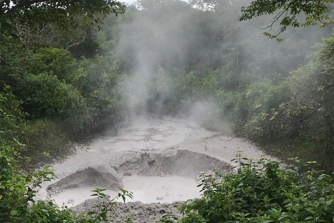rincon-de-la-vieja-volcano-hike-mud-bath-and-hot-springs
