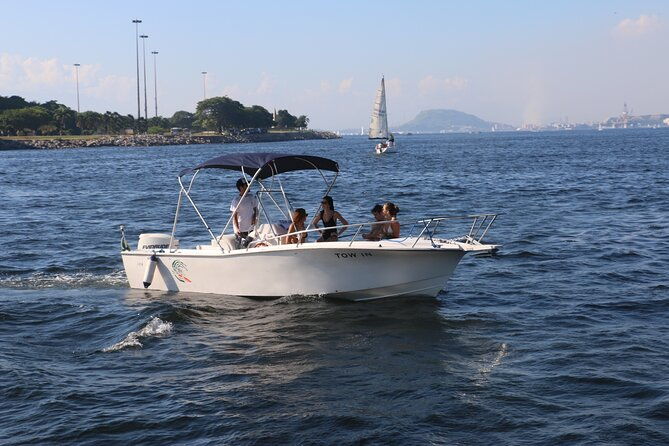 rio-de-janeiro-boat-tour-with-beer