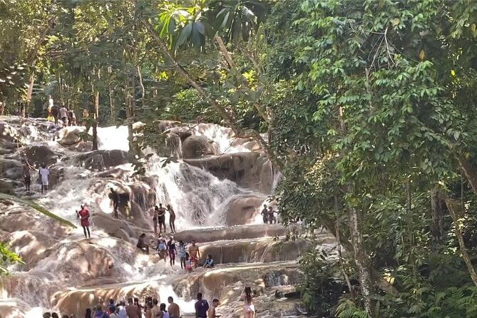 river-climbing-and-horseback-riding