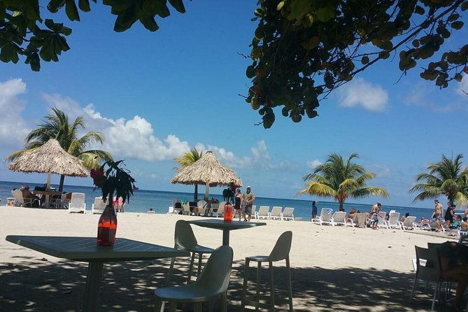 roatan-beach-and-snorkelling-break