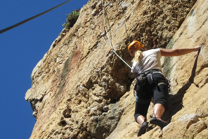 rock-climbing-adventure-in-cascais-lisbon
