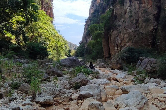 rock-climbing-adventure-in-gjipe-canyon
