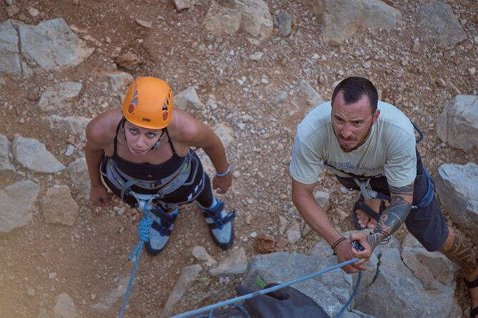 rock-climbing-rappelling-for-the-real-thrill-seekers