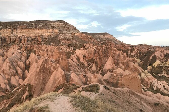 rose-valley-sunset-hiking-in-cappadocia