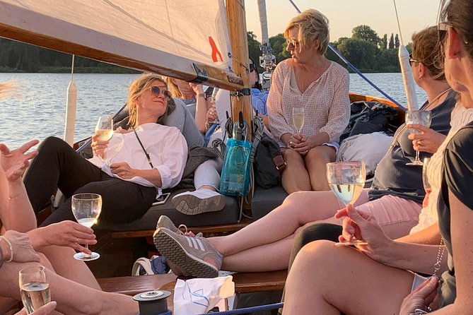 sailing-trip-on-the-hamburg-outer-alster