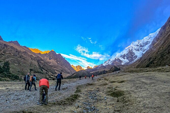 salkantay-trek-5d-5n-with-glass-cabanas-hobbit-house-hot-jacuzzi