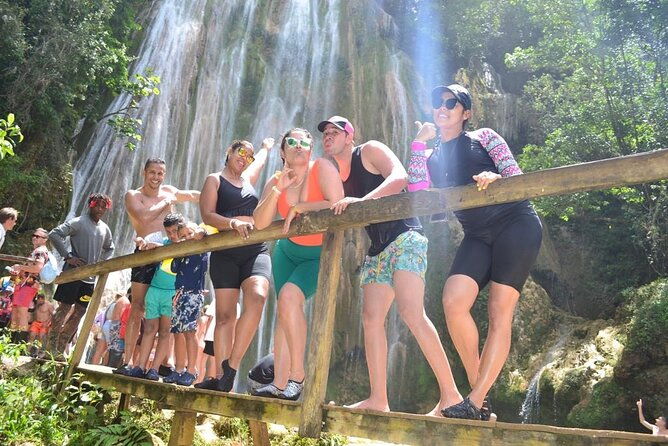 samana-bay-bacardi-island-and-limon-waterfall