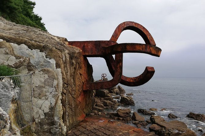 san-sebastian-sightseeing-and-pintxos-private-cultural-gastronomic-adventure