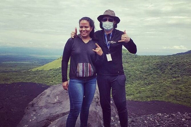 sandboarding-cerro-negro-volcano-leon-nicaragua
