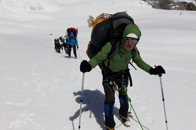 santa-cruz-trek-peak-alpamayo-5957-m-and-chopicalqui-6354-m