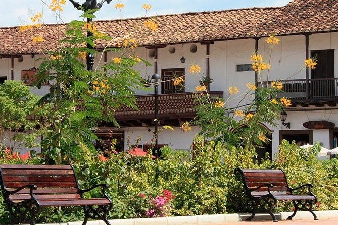 santa-fe-de-antioquia-tour-with-western-bridge-visit