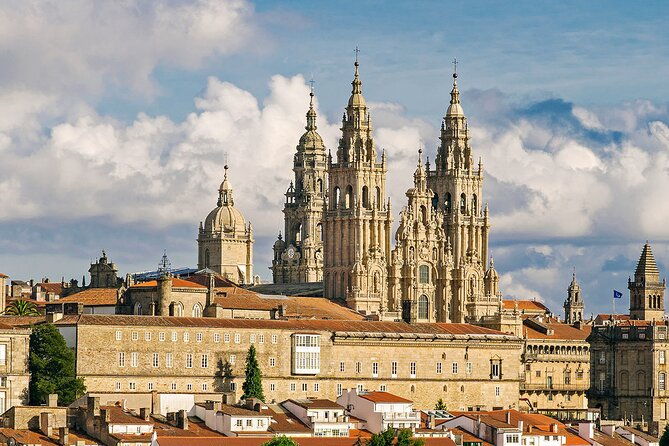 santiago-de-compostela-private-transfer-from-the-city-centre-to-scq-airport