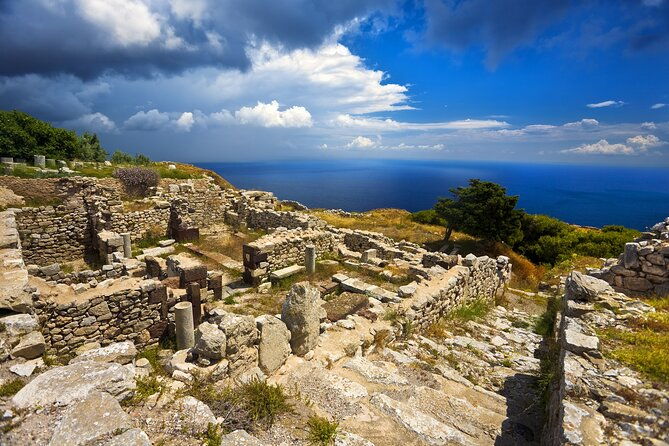 santorini-history-archeology-tour