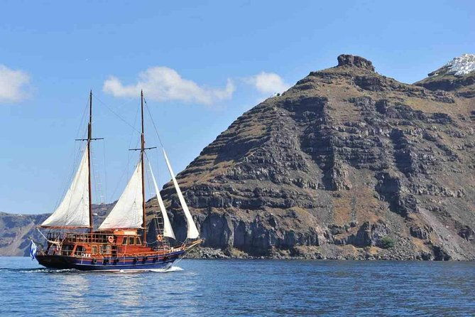 santorini-volcanic-islands-cruise-volcano-hot-springs-and-thirassia