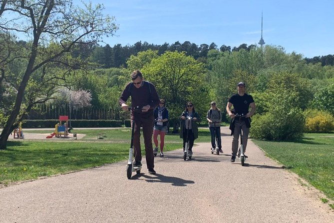 scooter-city-tour-of-vilnius-highlights