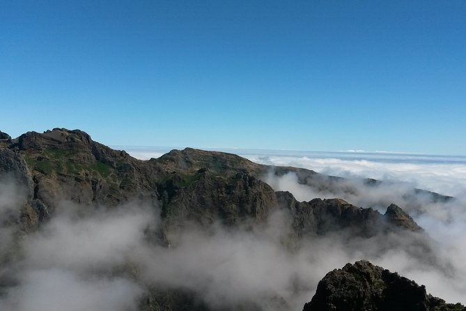 sea-cliff-mountains-private-4x4-tour