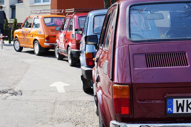 self-drive-tour-communist-warsaw-by-retro-fiat-toddler-2