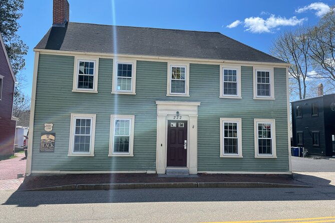 self-guided-haunted-walking-tour-in-portsmouth-app-gps-emf-reader